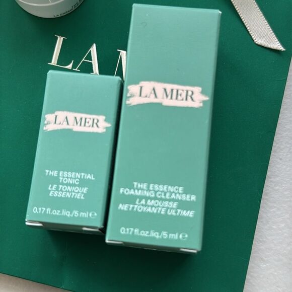 🎉Last Deal 🎉La Mer Green and White Skincare Collection - Picture 6 of 9